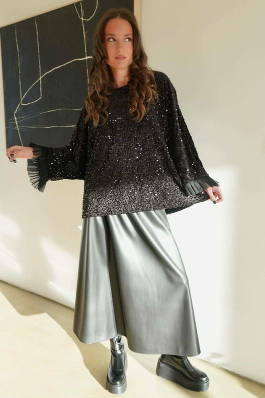 Vivie Velvet Sequin Top Black